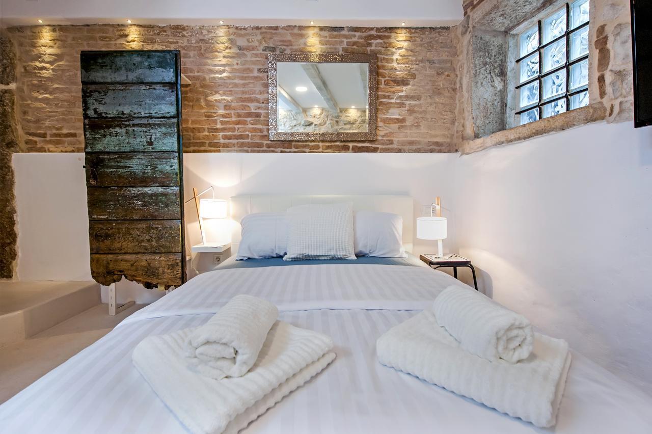 Luna Rooms And Studios โรวีน ภายนอก รูปภาพ