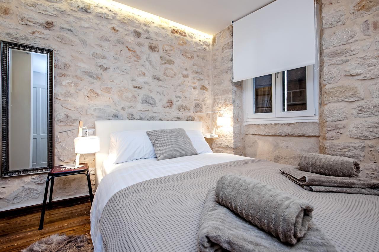 Luna Rooms And Studios โรวีน ภายนอก รูปภาพ