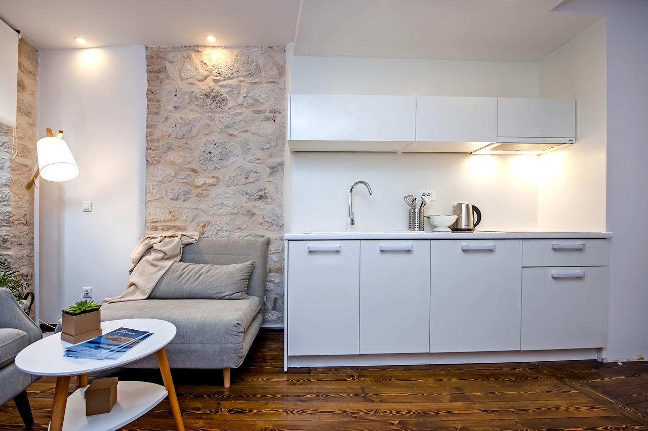 Luna Rooms And Studios โรวีน ภายนอก รูปภาพ