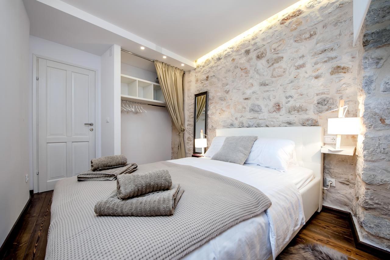 Luna Rooms And Studios โรวีน ภายนอก รูปภาพ